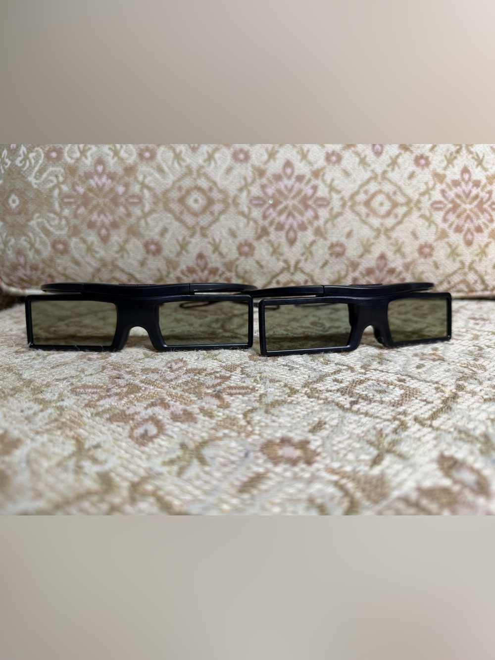 Samsung SSG-4100GB 3D Active Glasses Lot of 2 Battery Operated Bluetooth